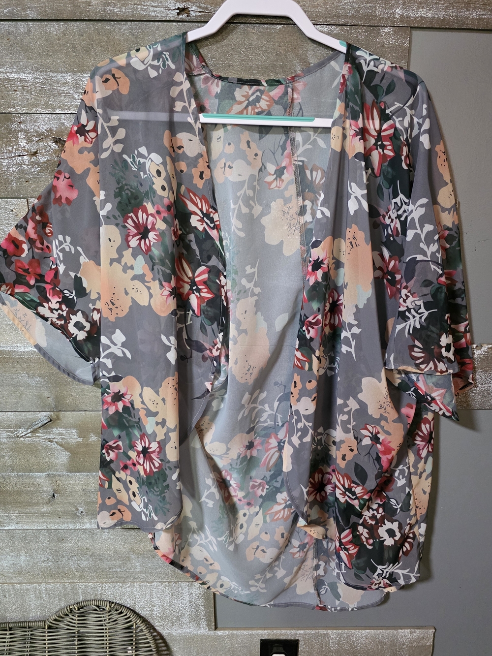 Women’s Floral Sheer Cardigan - Gray/Pink